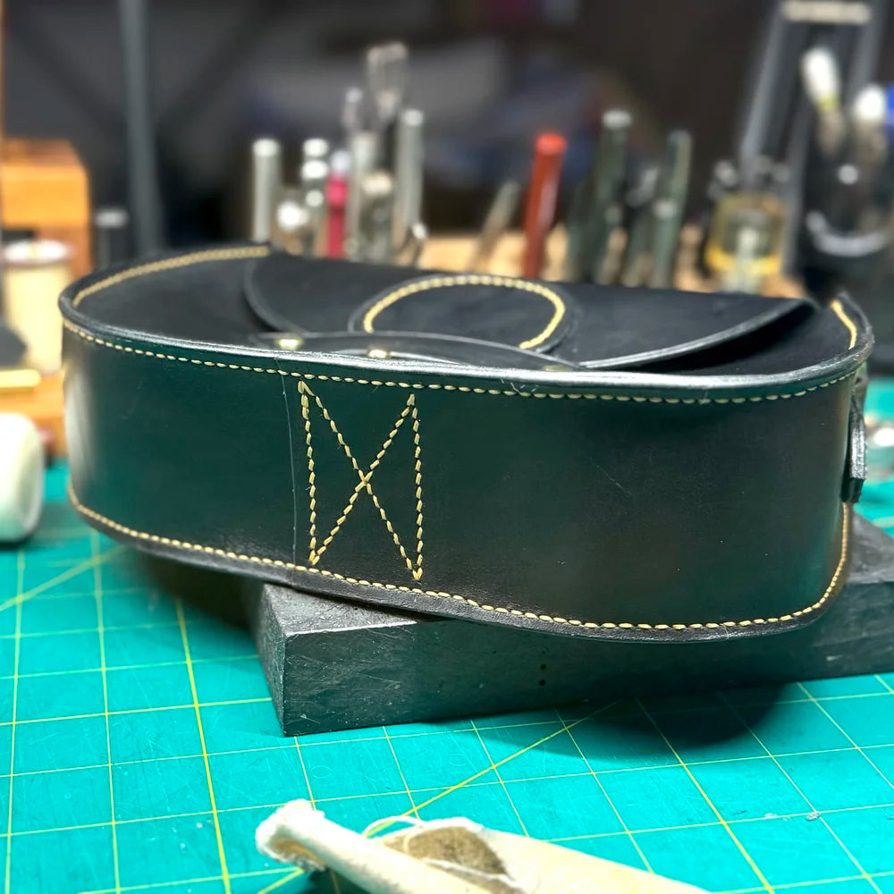 The Aura Crossbody - Colonial Black