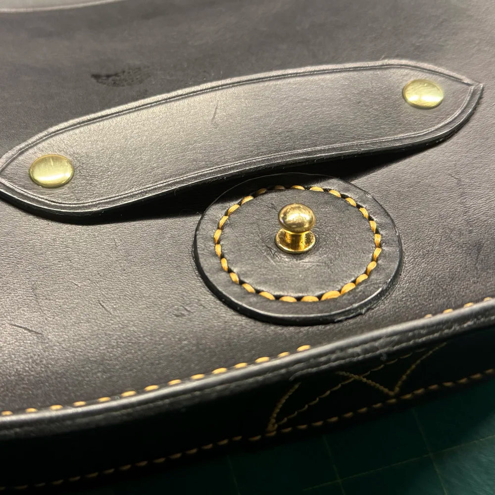 The Aura Crossbody - Colonial Black